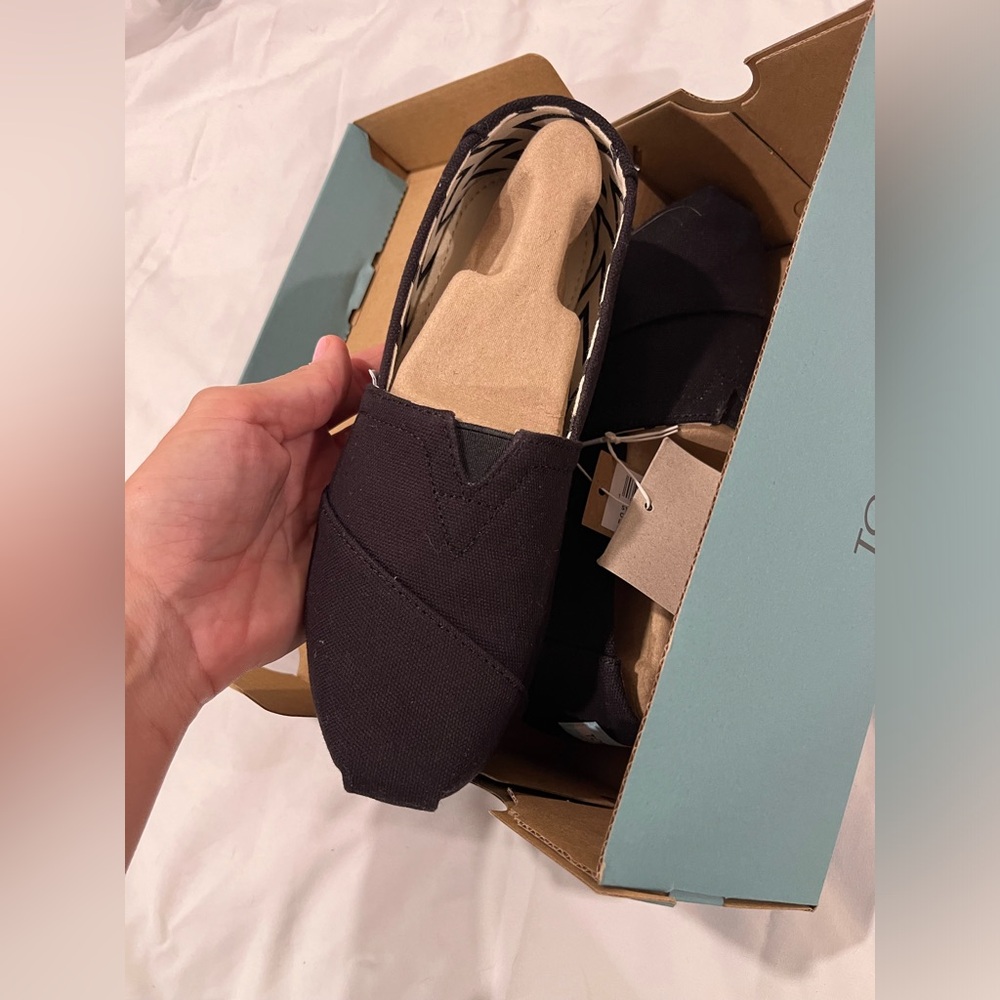 Toms